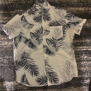 SHEIN White Short-Sleeve Button-Down with Navy Palm Print